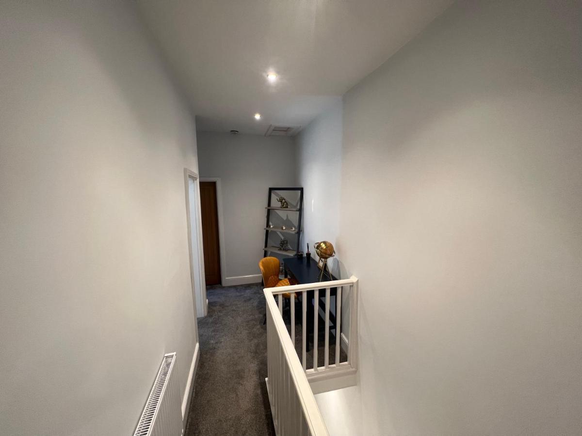 Luxury 2 Bed Apartment Great Location Stoke-on-Trent ภายนอก รูปภาพ