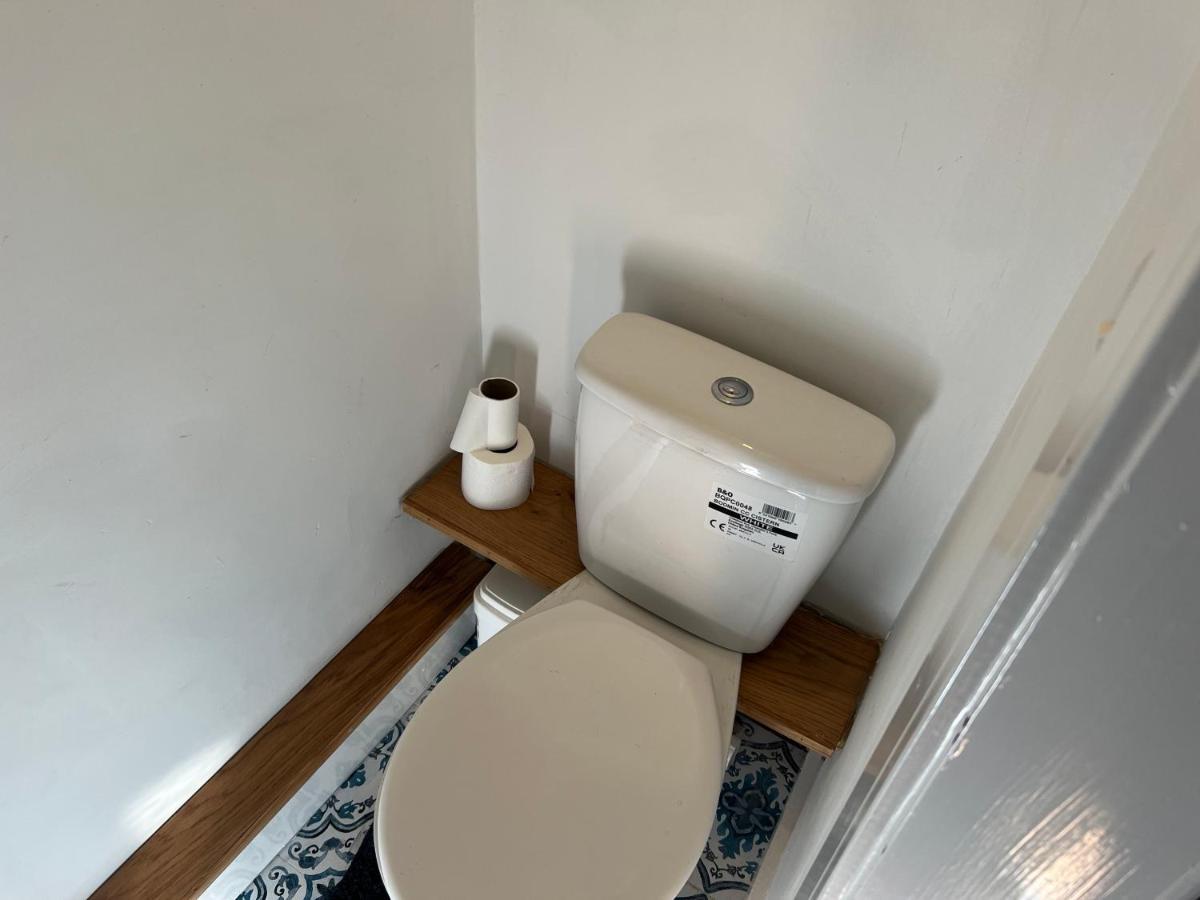 Luxury 2 Bed Apartment Great Location Stoke-on-Trent ภายนอก รูปภาพ